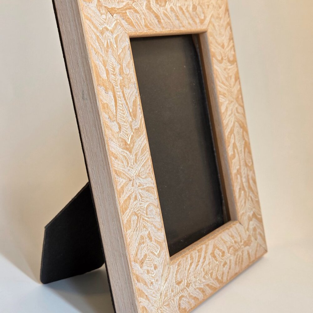 Carved Wood Photo Frame 5×7 – Made in Canada